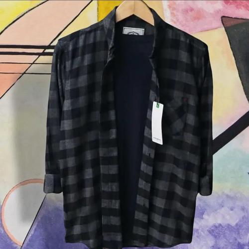 Kemeja Flanel Kotak Hitam